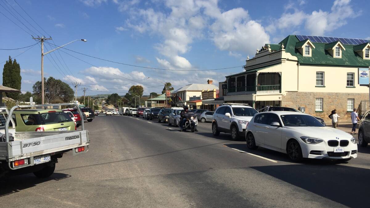 Traffic congested in Braidwood heading home on Easter Monday. Photo: Elspeth Kernebone.