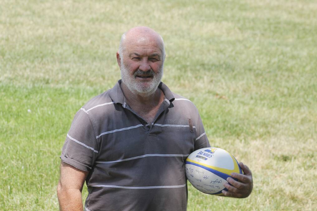 Tournament organiser Phil Hawke says the previously cancelled Queanbeyan Sevens Women's tournament will now go ahead after a large number of late nominations. 